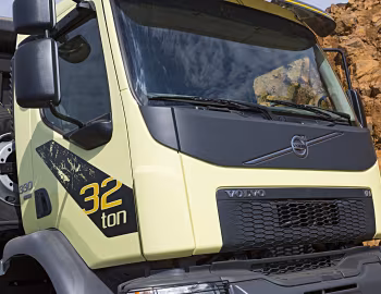 Volvo VM 330 6×4 Tipper '2016–18