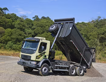 Volvo VM 330 6×4 Tipper '2016–18