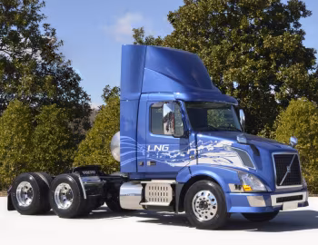 Volvo VNL 300 LNG '2013–pr.