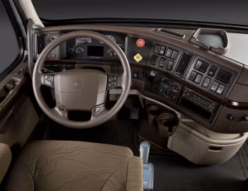 Передня панель Volvo VNL 780 '2002–17
