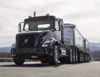 Volvo VNX 300 8×4 Daycab '2018–pr.