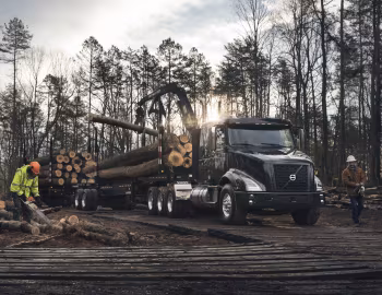 Volvo VNX 400 8×6 Tridem '2018–pr.