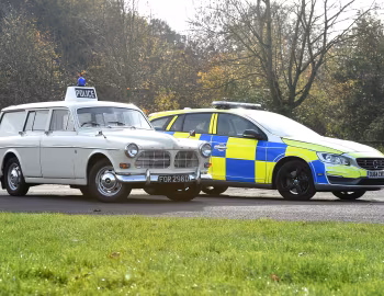 Volvo V60 Police, Volvo 121 Police