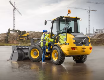 Volvo EW140D, Volvo L28F