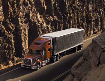 Volvo VT880 77” Raised-Roof Sleeper cab '2005–pr.