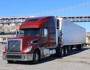 Volvo VT880 77” Raised-Roof Sleeper cab '2005–pr.