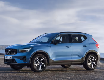 Volvo XC40 B3 Ultimate [UK-spec] '2022–pr.