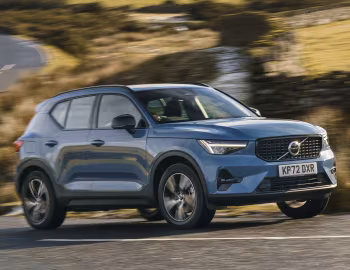 Volvo XC40 B3 Ultimate [UK-spec] '2022–н.в.