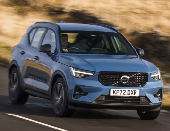 Volvo XC40 B3 Ultimate [UK-spec] '2022–н.в.