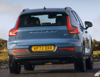 Volvo XC40 B3 Ultimate [UK-spec] '2022–н.в.