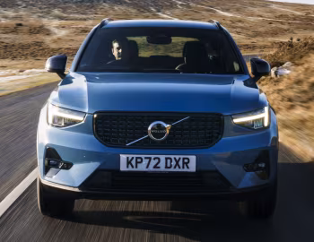 Volvo XC40 B3 Ultimate [UK-spec] '2022–н.в.