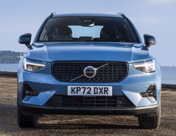 Volvo XC40 B3 Ultimate [UK-spec] '2022–pr.