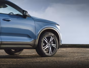 Volvo XC40 B3 Ultimate [UK-spec] '2022–pr.