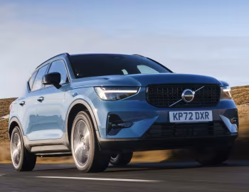 Volvo XC40 B3 Ultimate [UK-spec] '2022–н.в.