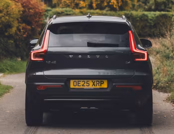 Volvo XC40 B4 [UK-spec] '2022–pr.