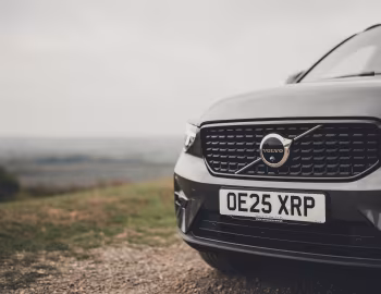 Volvo XC40 B4 [UK-spec] '2022–pr.
