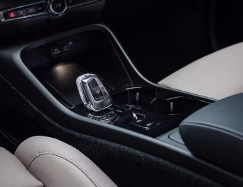 Інтер'єр Volvo XC40 B4 AWD [Worldwide] '2026