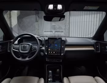 Передня панель Volvo XC40 B4 AWD [Worldwide] '2026