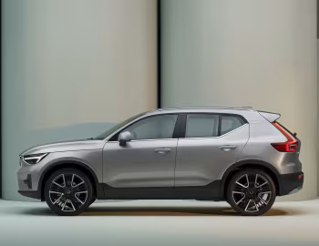 Volvo XC40 B4 Inscription [Worldwide] '2022–pr.