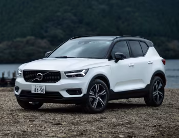 Volvo XC40 B5 AWD R-Design [Japan] '2020–22