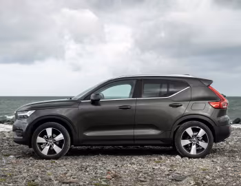 Volvo XC40 D3 Inscription [UK-spec] '2018–pr.