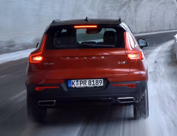 Volvo XC40 D4 R-Design [Worldwide] '2017–22
