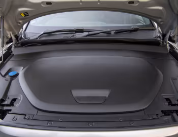 Sous la capuche Volvo XC40 Recharge [UK-spec] '2022–24