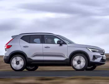 Volvo XC40 Recharge [UK-spec] '2022–24