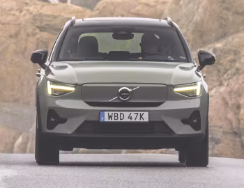Volvo XC40 Recharge [Worldwide] '2022–24