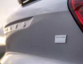 Volvo XC40 Recharge [UK-spec] '2022–24