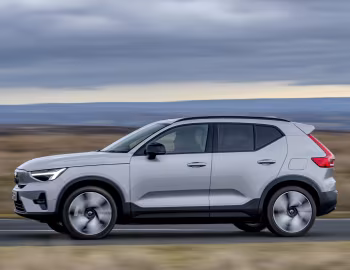 Volvo XC40 Recharge [UK-spec] '2022–24