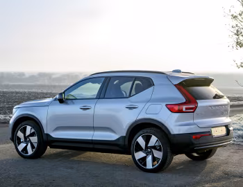 Volvo XC40 Recharge [UK-spec] '2022–24