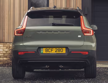Volvo XC40 Recharge P8 AWD [UK-spec] '2021–pr.