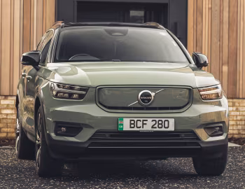 Volvo XC40 Recharge P8 AWD [UK-spec] '2021–pr.