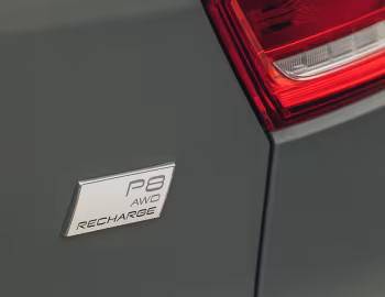 Volvo XC40 Recharge P8 AWD [UK-spec] '2021–pr.
