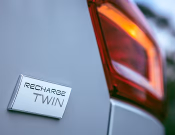 Volvo XC40 Recharge Pure Electric [Australia] '2021–22