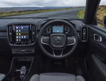 Panneau avant Volvo XC40 Recharge Twin [UK-spec] '2023–24