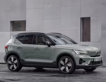 Volvo XC40 Recharge Twin [UK-spec] '2023–24