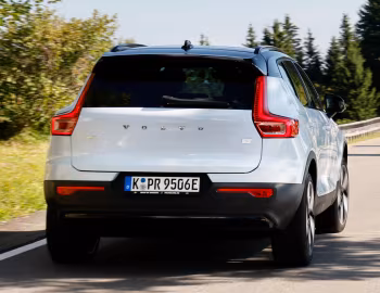 Volvo XC40 Recharge Twin [Worldwide] '2022–24