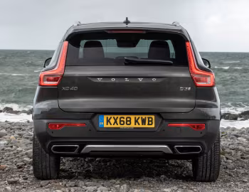 Volvo XC40 D3 Inscription [UK-spec] '2018–pr.