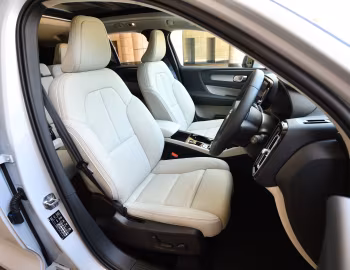 Interior Volvo XC40 T5 Plug-in Hybrid Inscription [Japan] '2020–22