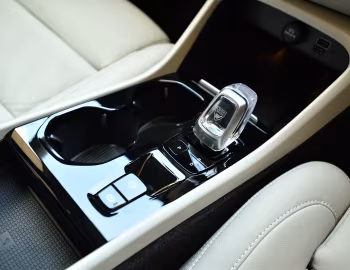 Interior Volvo XC40 T5 Plug-in Hybrid Inscription [Japan] '2020–22