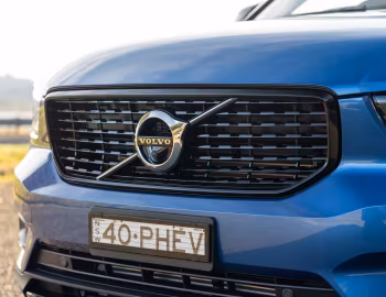 Volvo XC40 T5 Plug-in Hybrid R-Design [Australia] '2020–pr.