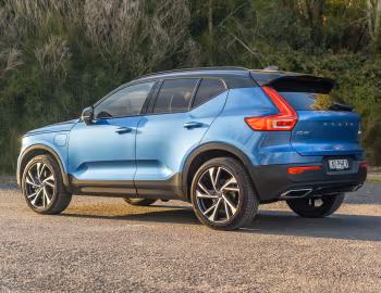 Volvo XC40 T5 Plug-in Hybrid R-Design [Australia] '2020–pr.