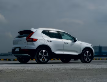 Volvo XC40 B4 AWD Ultimate [Japan] '2022–pr.