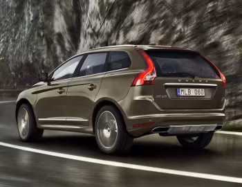 Volvo XC60 D4 [Worldwide] '2013–17