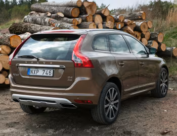Volvo XC60 D4 [Worldwide] '2013–17