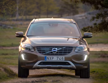Volvo XC60 D4 [Worldwide] '2013–17