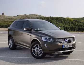 Volvo XC60 D4 [Worldwide] '2013–17