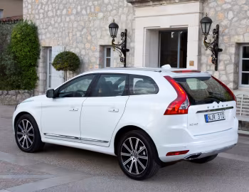 Volvo XC60 T6 [Worldwide] '2013–17